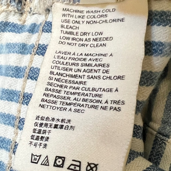 Pilcro Ultra High-Rise Slim  Patch Pocket Stripped Denim Shorts Size 26 - Picture 11 of 12